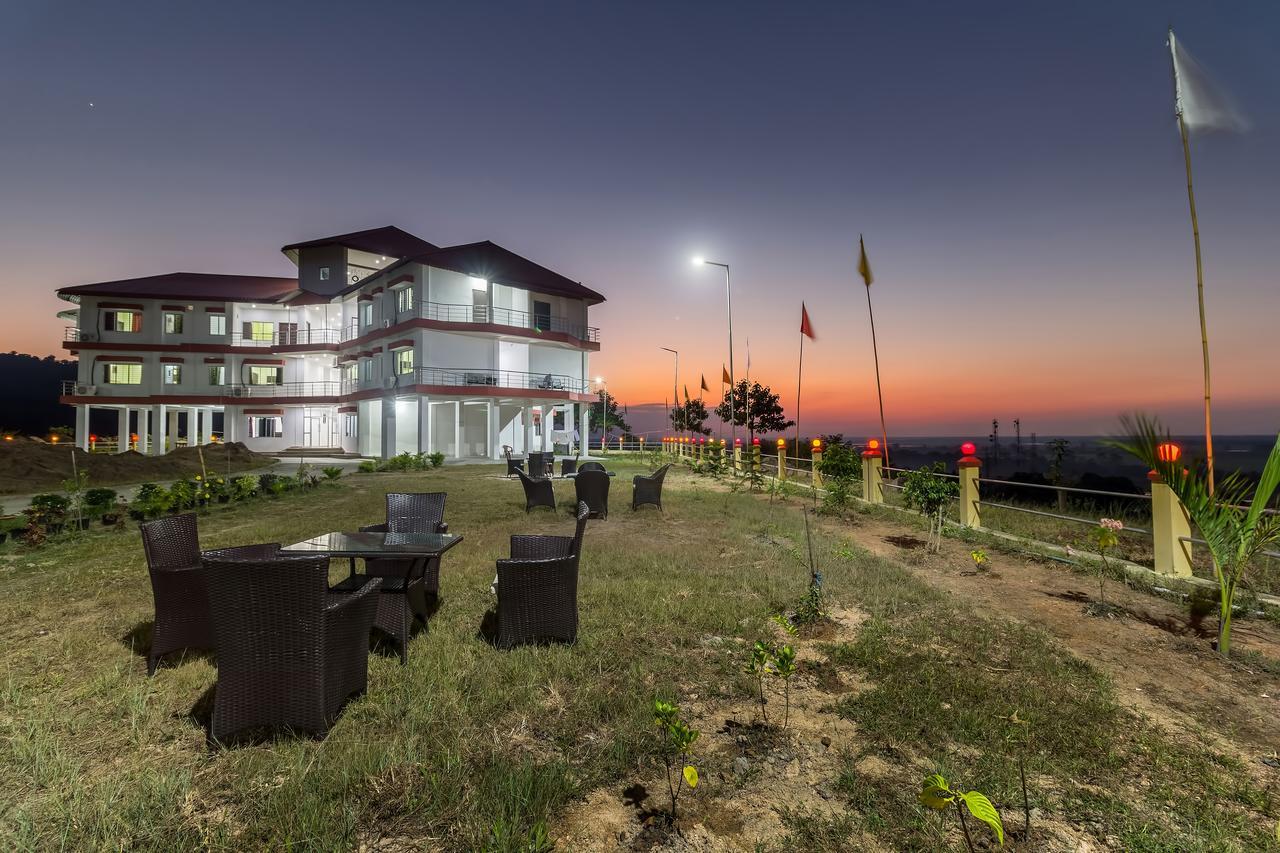 La Vue Resort Kāziranga Extérieur photo