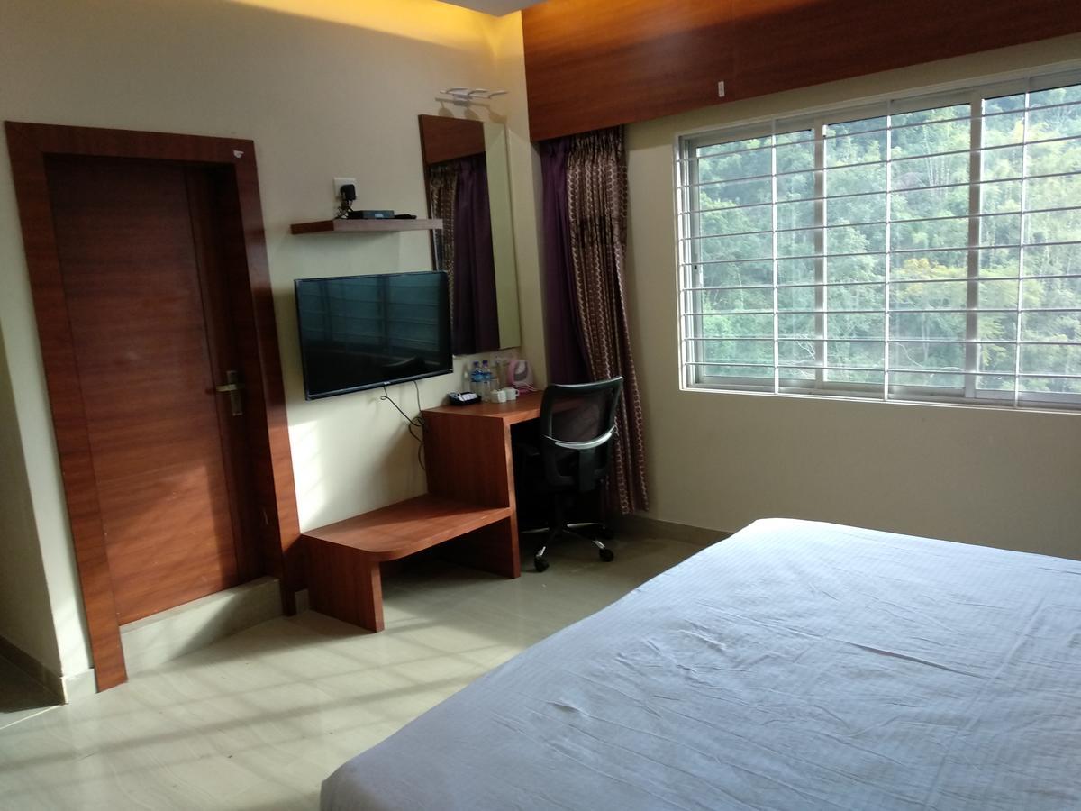 La Vue Resort Kāziranga Extérieur photo