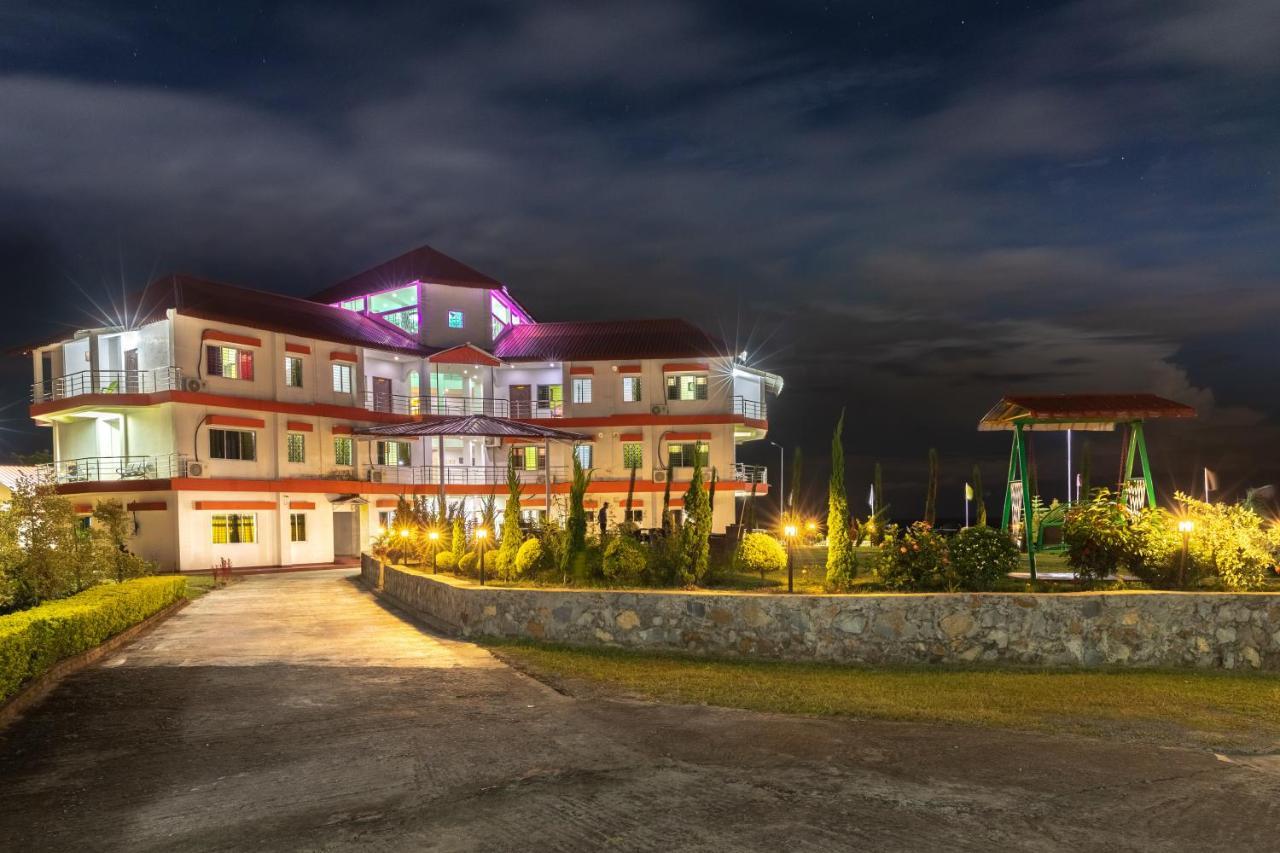La Vue Resort Kāziranga Extérieur photo